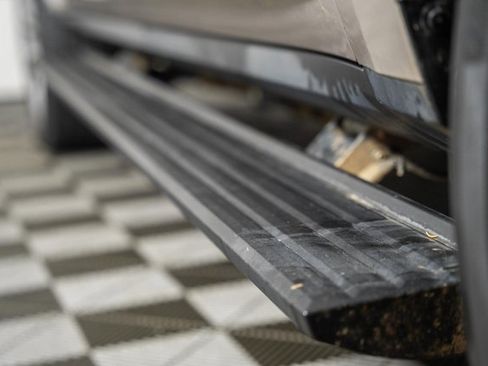 Used 2021 GMC Yukon XL Denali w/ Denali Premium Package image 21