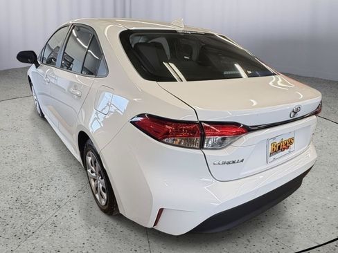Used 2025 Toyota Corolla LE FWD image 6
