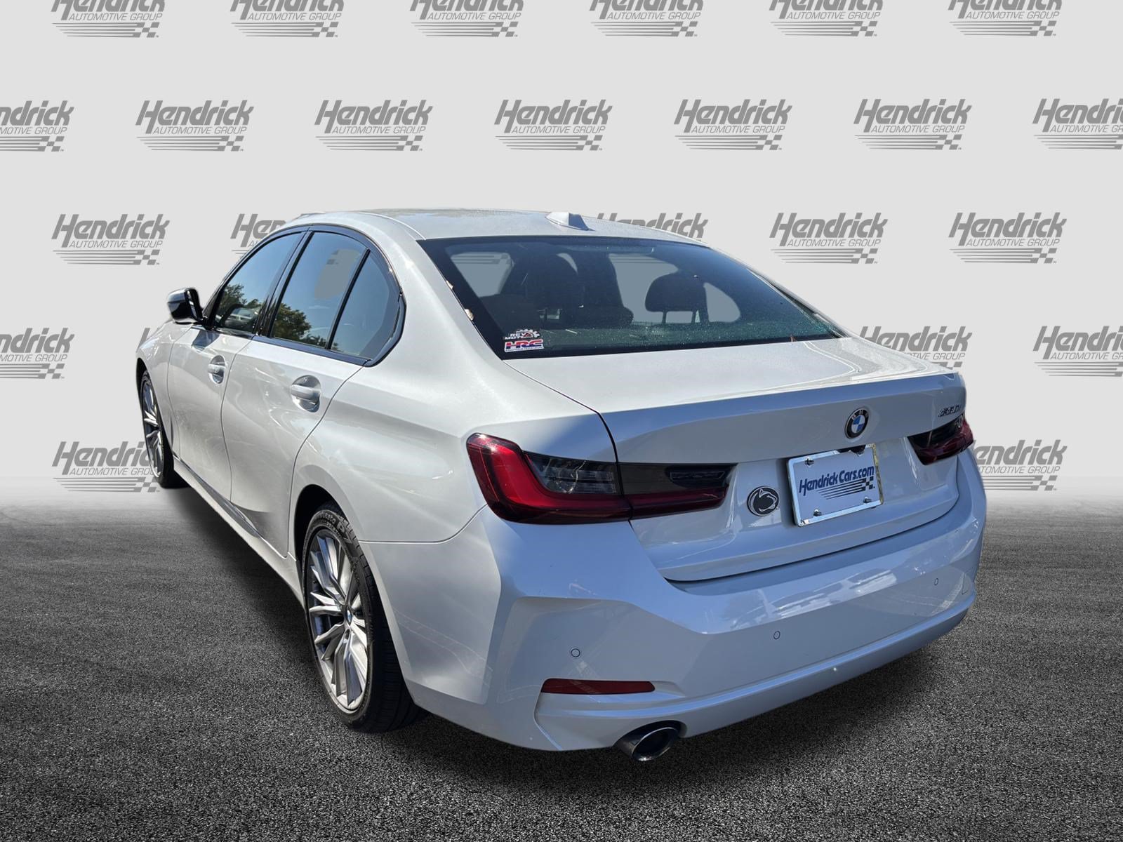 Certified 2023 BMW 330i Sedan RWD image 9