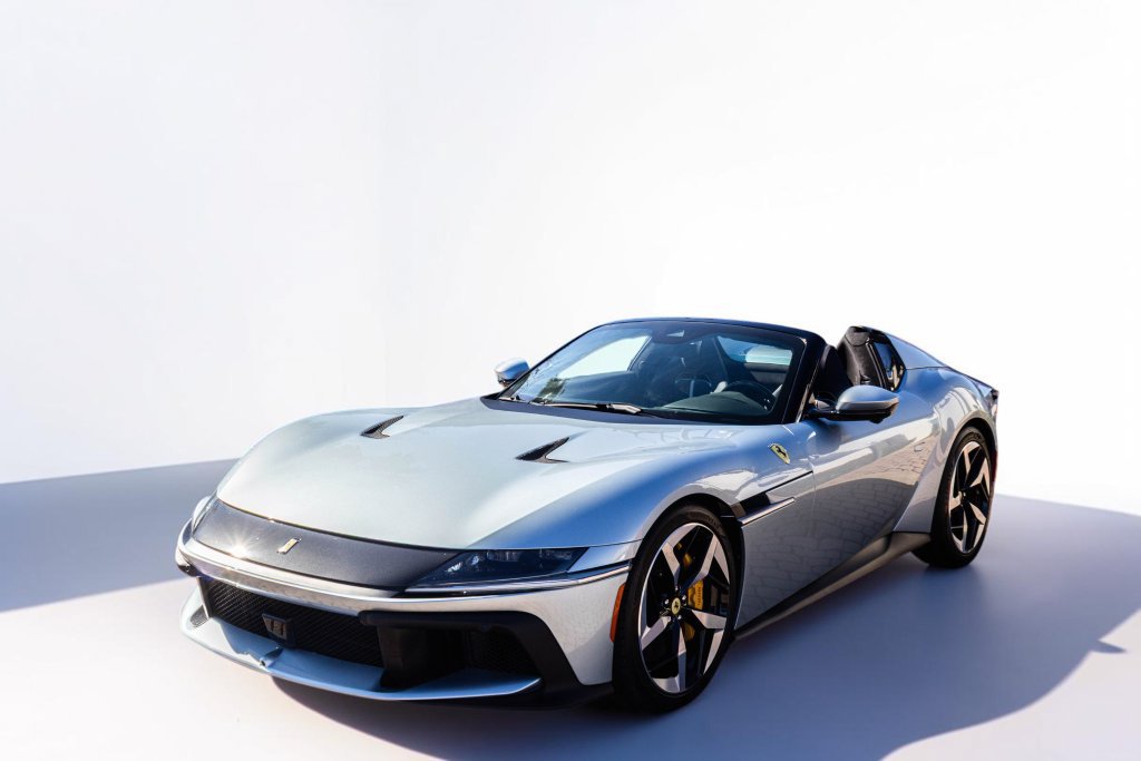 Certified 2026 Ferrari 12Cilindri Spider RWD image 10