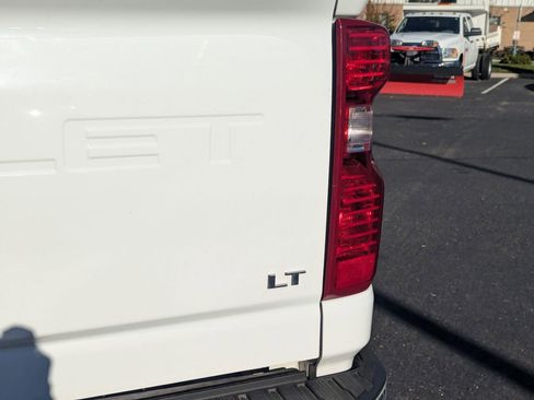 Used 2022 Chevrolet Silverado 2500 LT w/ Fleet Comfort Package AWD/4WD image 6