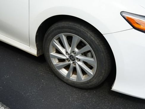 Used 2021 Toyota Camry LE FWD image 12