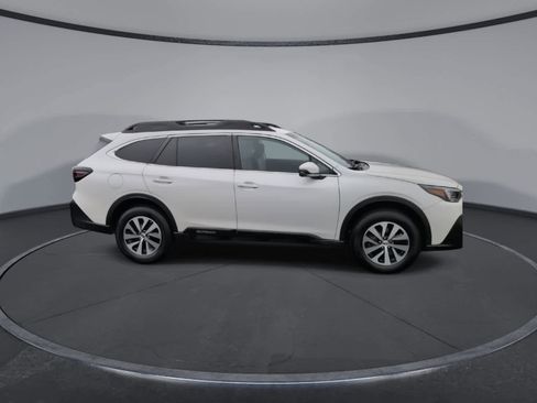 Certified 2022 Subaru Outback Premium image 9