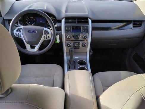 Used 2013 Ford Edge SE image 17