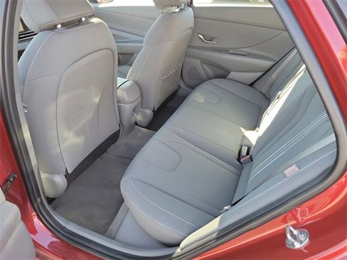 Used 2024 Hyundai Elantra SEL w/ Convenience Package image 20