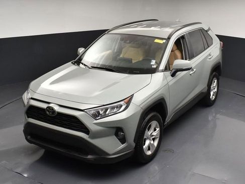 Used 2020 Toyota RAV4 XLE FWD image 41