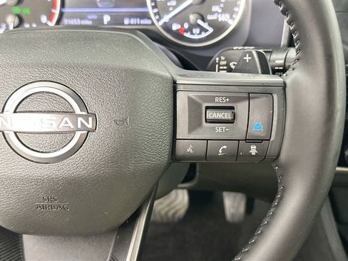 Used 2025 Nissan Rogue SV AWD/4WD image 21