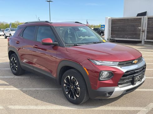 Used 2023 Chevrolet TrailBlazer LT w/ Convenience Package FWD image 8
