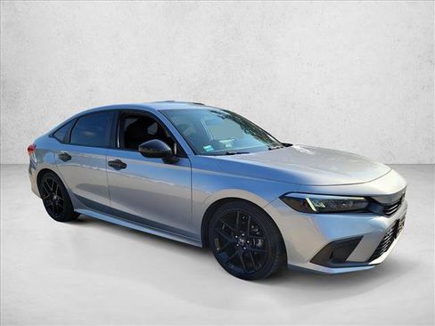 Used 2024 Honda Civic Sport image 3