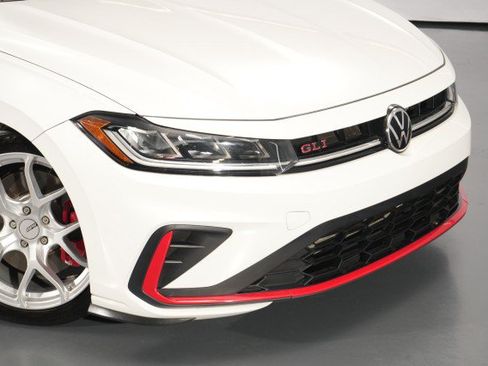 Used 2025 Volkswagen Jetta GLI Autobahn FWD image 7