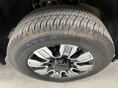 Used 2024 GMC Sierra 2500 Denali w/ Technology Package image 16