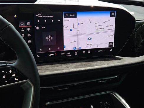 Used 2025 Audi Q5 Premium Plus w/ Premium Plus image 12