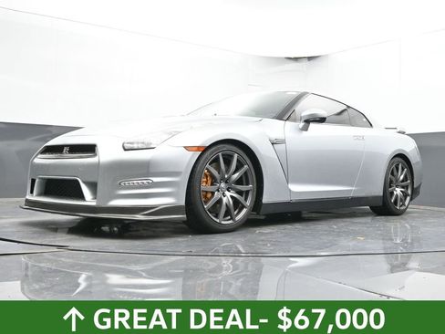 Used 2012 Nissan GT-R Premium image 48