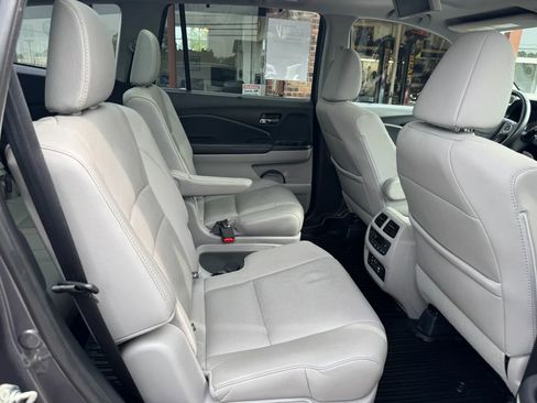 Used 2017 Honda Pilot Elite image 37