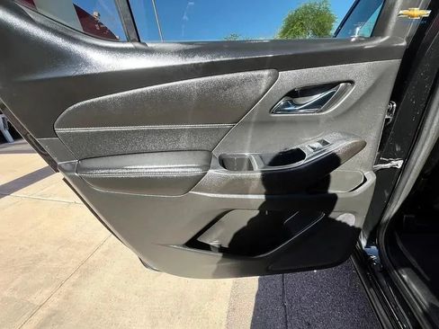 Used 2022 Chevrolet Traverse Premier w/ Redline Edition FWD image 16