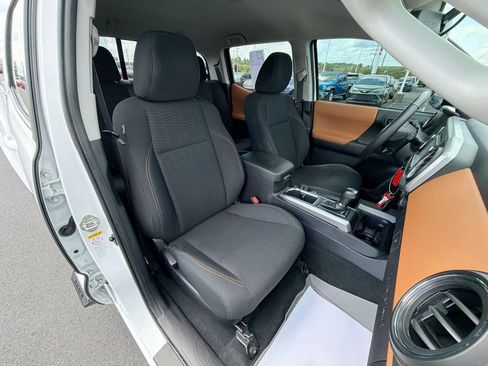 Used 2017 Toyota Tacoma SR5 w/ Tow Package AWD/4WD image 30