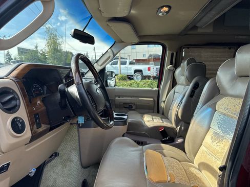 Used 2011 Ford E-150 and Econoline 150 w/ Premium Van Group image 30