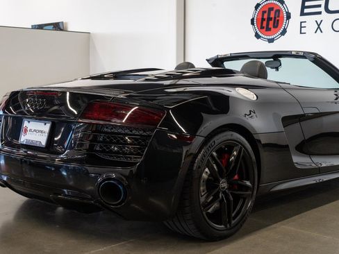 Used 2015 Audi R8 V10 w/ Full Leather Package image 14