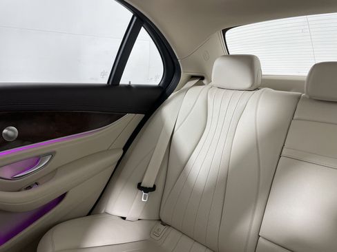 Used 2017 Mercedes-Benz E 300 4MATIC image 13