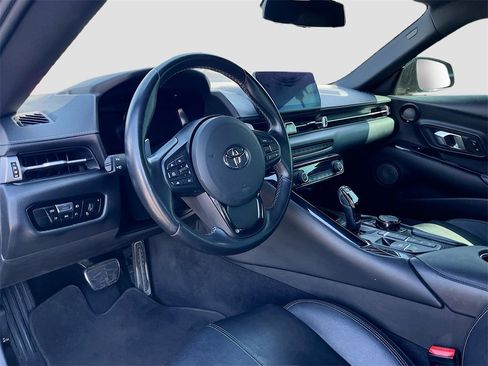 Used 2022 Toyota Supra Premium image 9