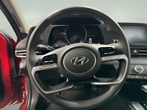 Used 2023 Hyundai Elantra SE image 15