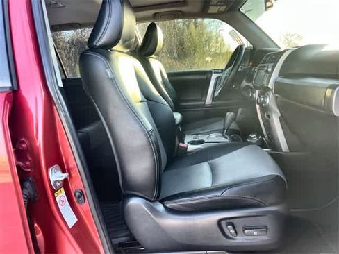 Used 2016 Toyota 4Runner SR5 Premium image 12