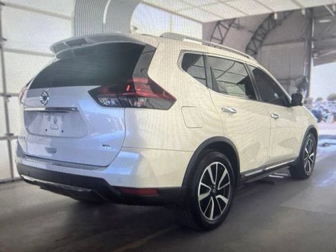 Used 2020 Nissan Rogue SL w/ Premium Package FWD image 9
