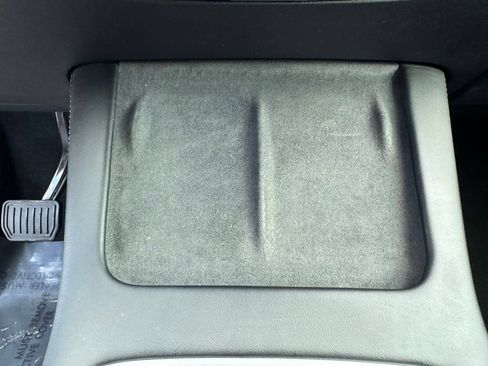 Used 2023 Tesla Model Y Long Range AWD/4WD image 26