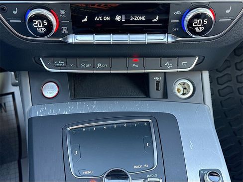 Used 2018 Audi SQ5 Prestige image 17