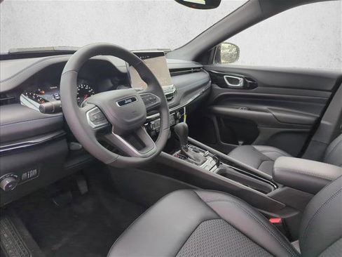 New 2026 Jeep Compass Latitude image 2