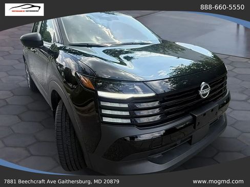 Used 2025 Nissan Kicks S AWD/4WD image 2