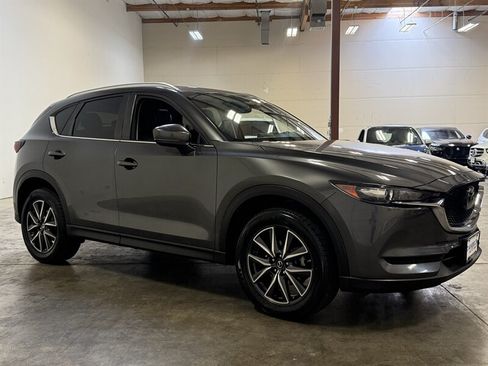 Used 2018 MAZDA CX-5 Touring w/ Preferred Equipment Package AWD/4WD image 9