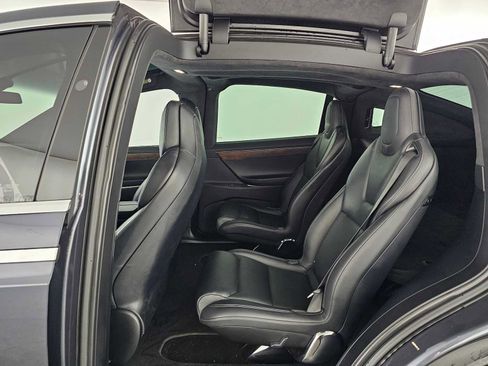 Used 2019 Tesla Model X Long Range image 19