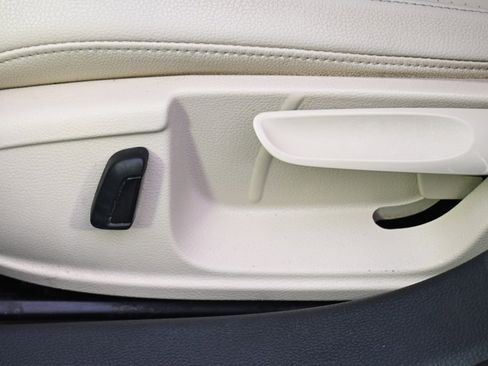 Used 2013 Volkswagen Jetta SE image 12