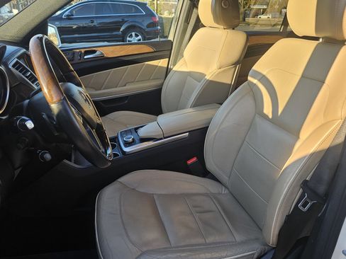 Used 2013 Mercedes-Benz GL 450 4MATIC w/ Premium 2 Pkg image 26