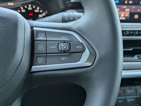 Used 2024 Jeep Compass Limited image 26