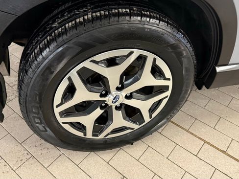 Used 2022 Subaru Forester Premium image 31