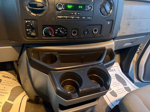 Used 2013 Ford E-350 and Econoline 350 XLT image 25