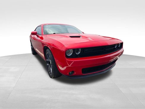 Used 2020 Dodge Challenger SXT w/ Blacktop Package RWD image 8