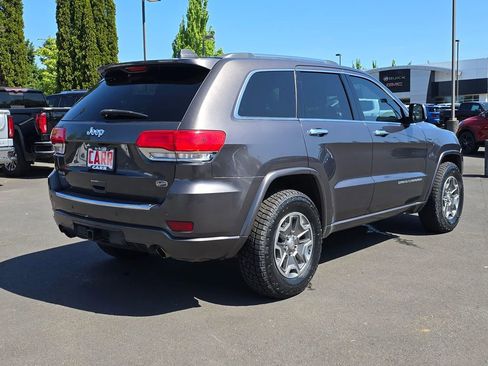 Used 2014 Jeep Grand Cherokee Overland w/ Advanced Technology Group AWD/4WD image 3