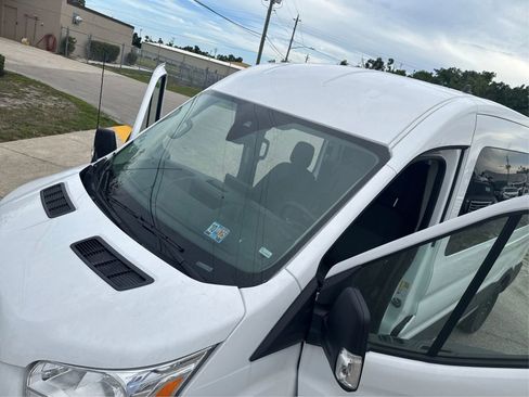 Used 2025 Ford Transit 350 XLT RWD image 12