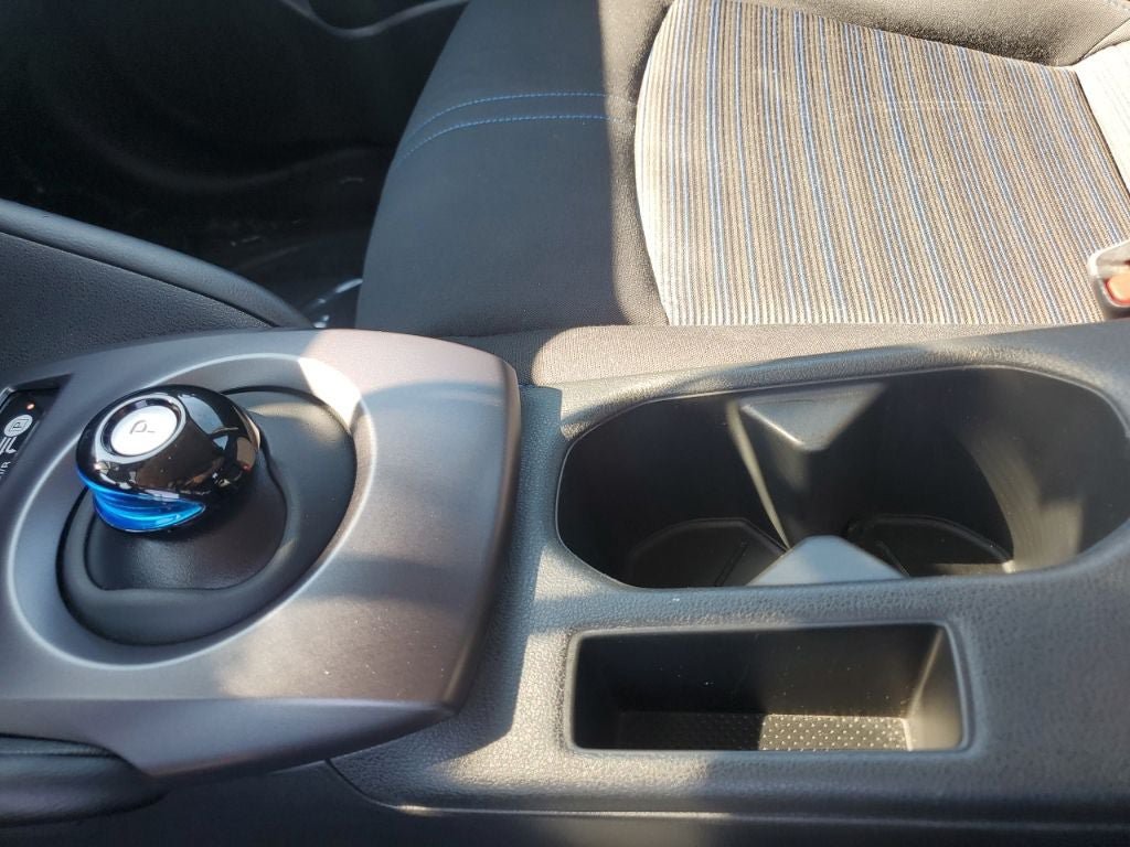 Used 2025 Nissan Leaf S FWD image 27