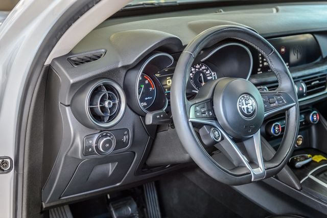Used 2019 Alfa Romeo Stelvio AWD w/ Nero Edizione image 24