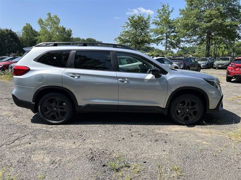 Used 2025 Subaru Ascent Onyx Edition w/ Onyx Package image 9