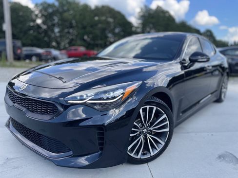 Used 2018 Kia Stinger Premium RWD image 3