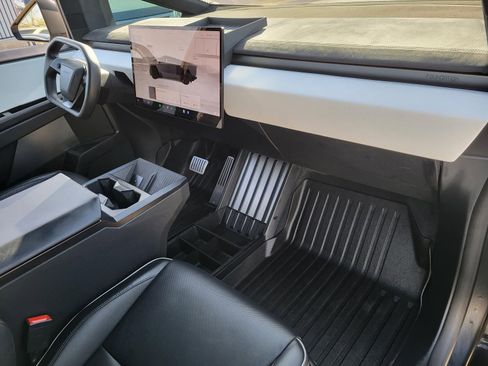 Used 2024 Tesla Cybertruck Cyberbeast image 14