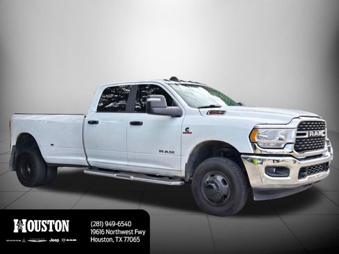 Used 2024 RAM 3500 Big Horn AWD/4WD image 3