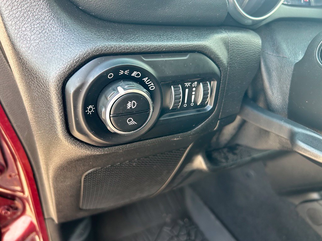 Used 2021 Jeep Gladiator Overland w/ Popular Equipment Package AWD/4WD image 19