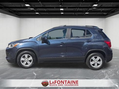 Used 2018 Chevrolet Trax LT FWD image 2