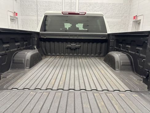Used 2023 Chevrolet Silverado 1500 RST image 5